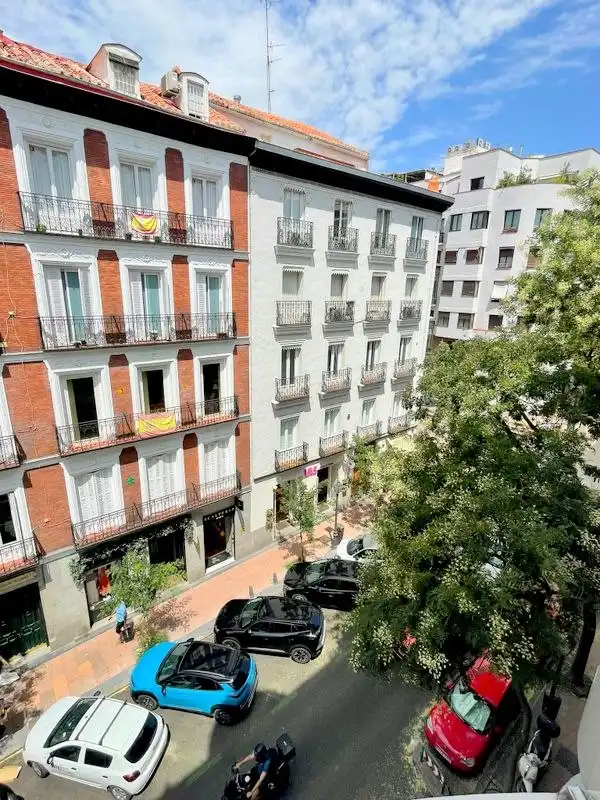 Vista exterior de Estudio de alquiler en Madrid con Aire acondicionado, Parquet y Amueblado