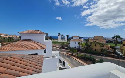 Vista exterior de Casa o xalet en venda en San Miguel de Abona amb Aire condicionat, Terrassa i Piscina