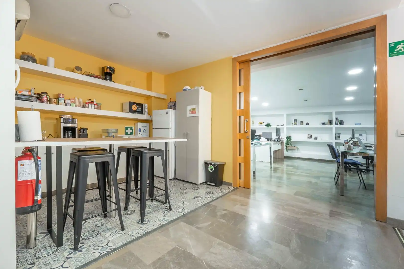 Edificio en venta en Camino Bajo de Huétor, 136, Cervantes