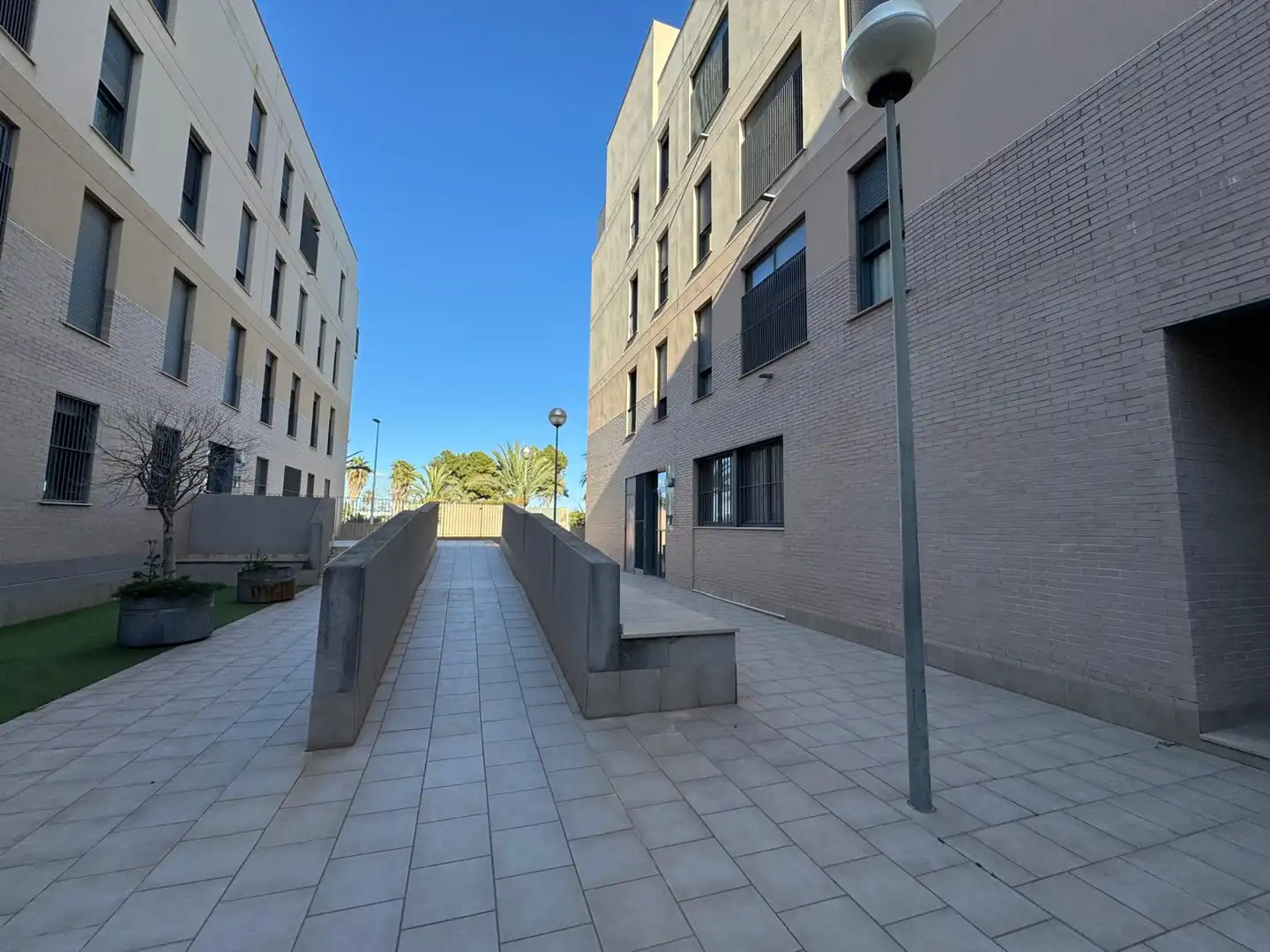 Vista exterior de Piso en venta en Elche / Elx con Amueblado y Balcón