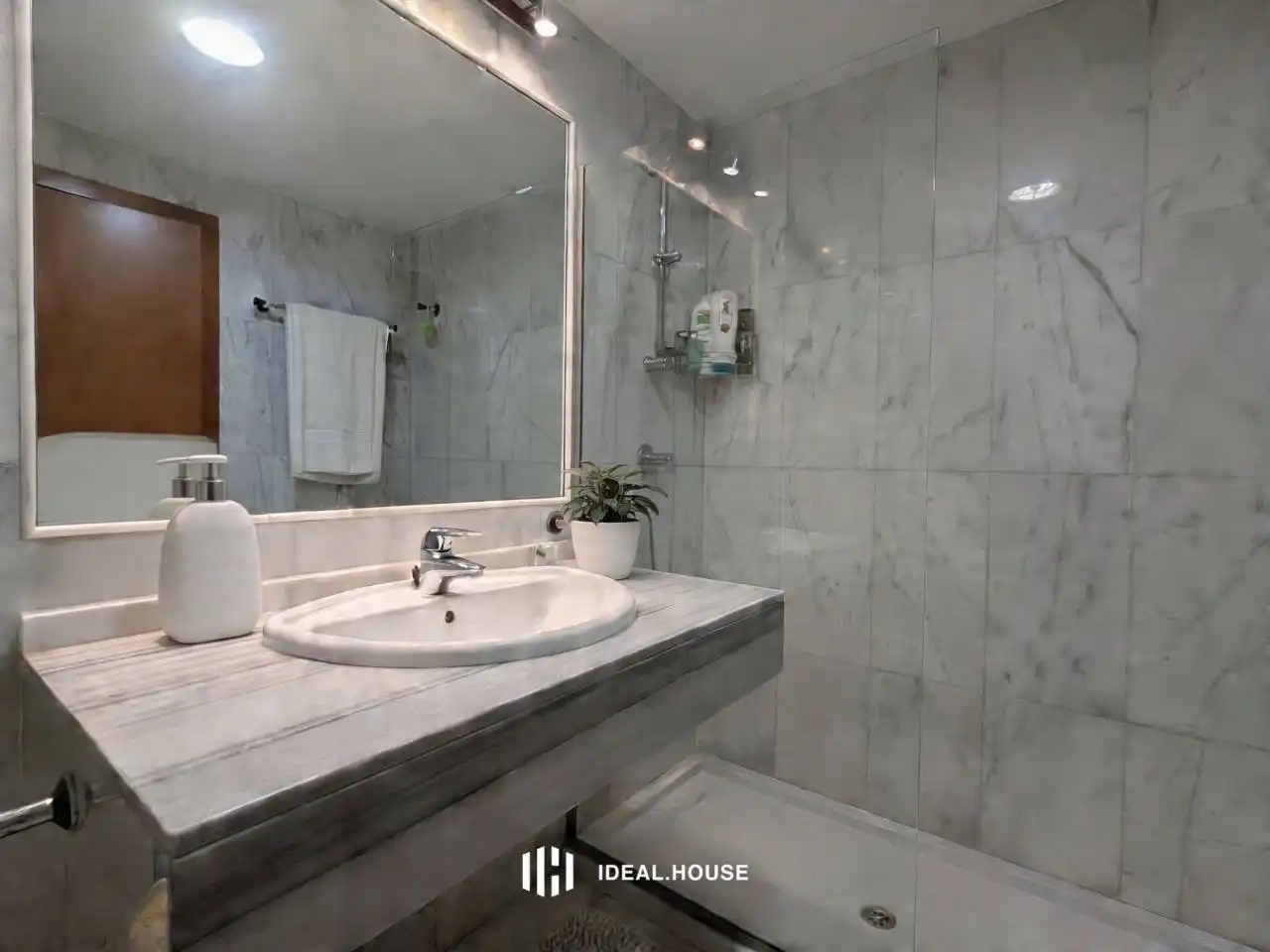 Apartment with pool for sale in Urbanizacion Parque Botanico Las Lomas de Guadalm, imagen 12