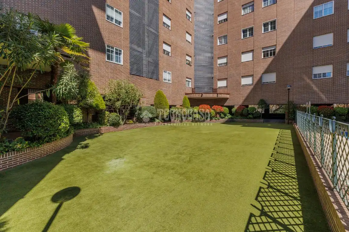 Jardín de Piso en venta en Madrid con Aire acondicionado, Calefacción y Parquet