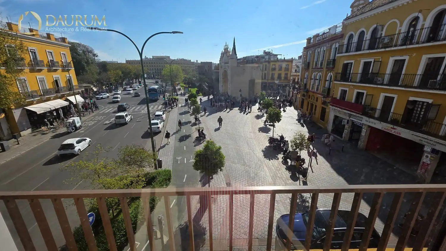 Vista exterior de Piso en venta en  Sevilla Capital con Aire acondicionado, Calefacción y Terraza