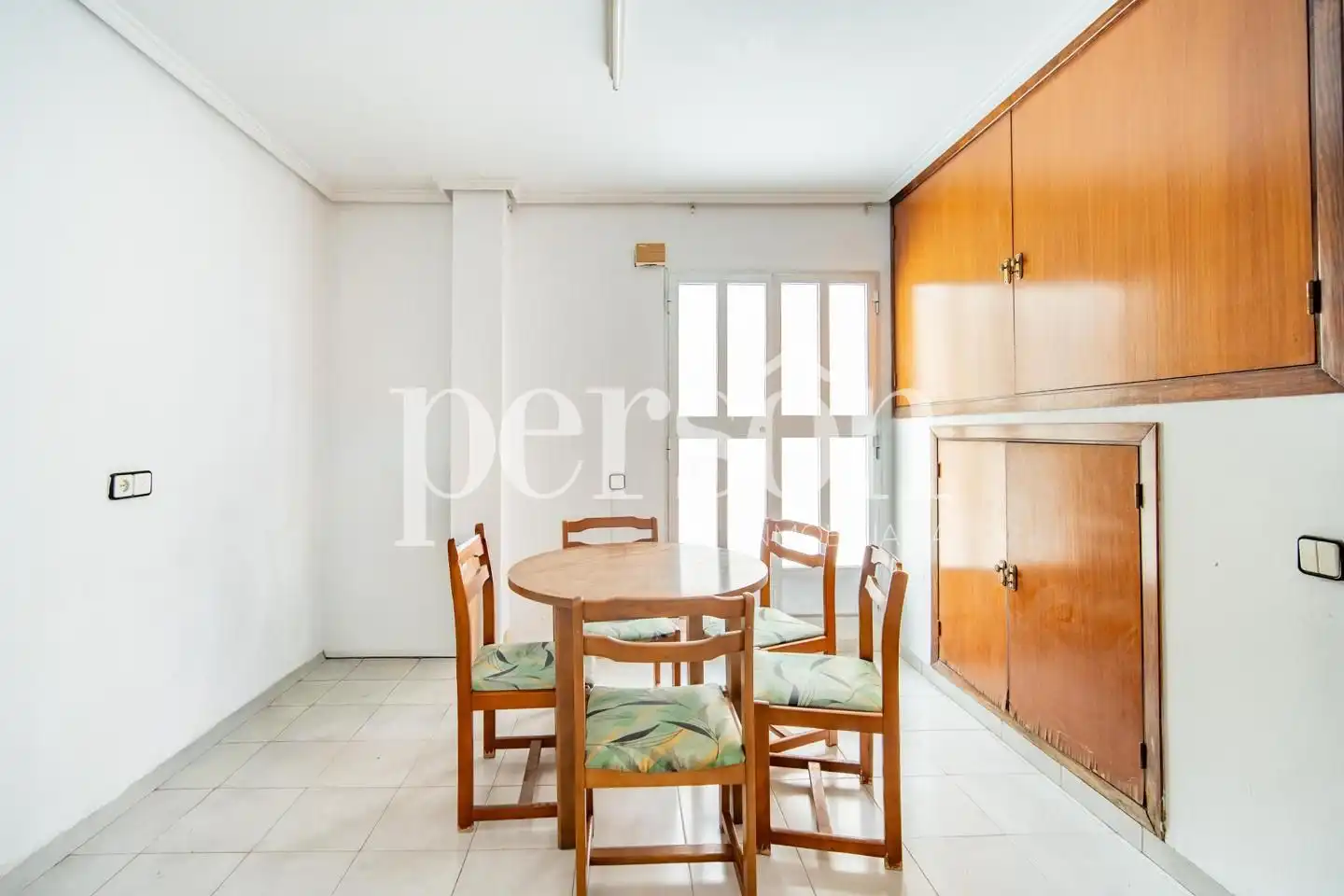 Habitación de Piso en venta en Valencia con Aire acondicionado, Terraza y Amueblado