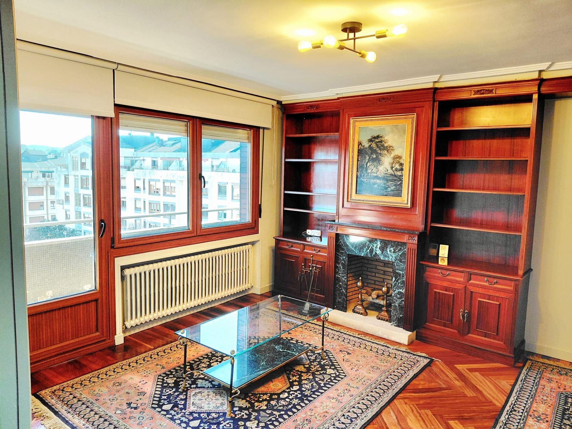 Wohnzimmer von Wohnung zur Miete in Getxo  mit Terrasse und Balkon