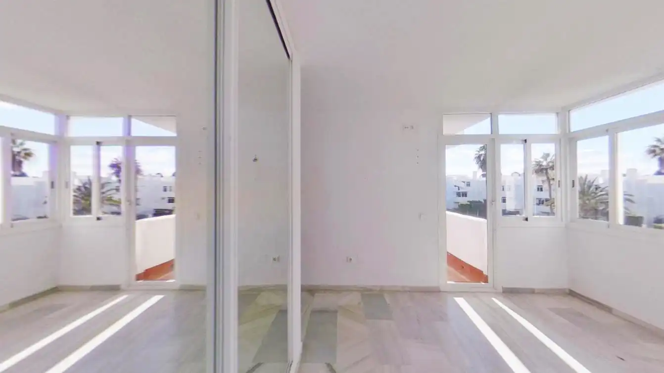Piso en venta en Av España de Calahonda , Calahonda