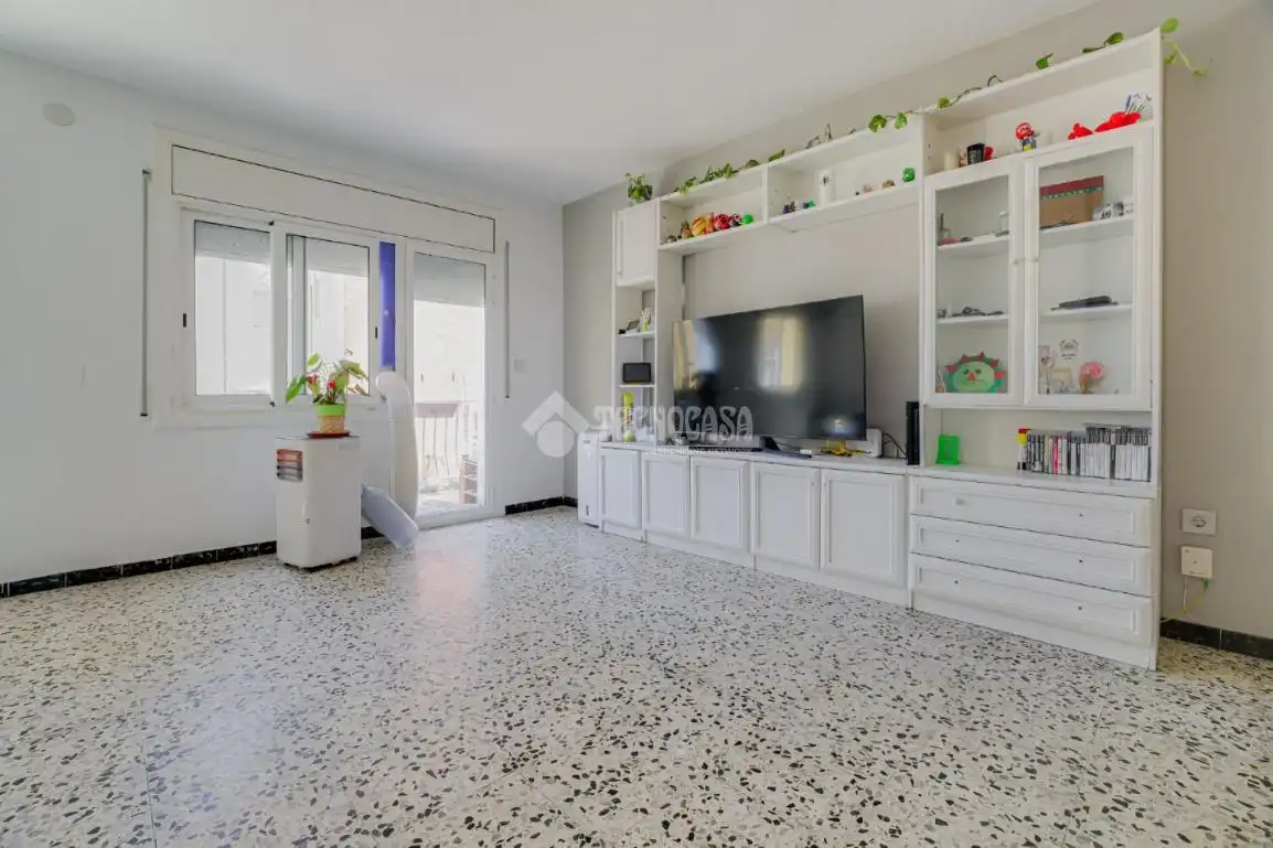 Appartamento con terrazza in vendita a Salut - Lloreda, imagen 3