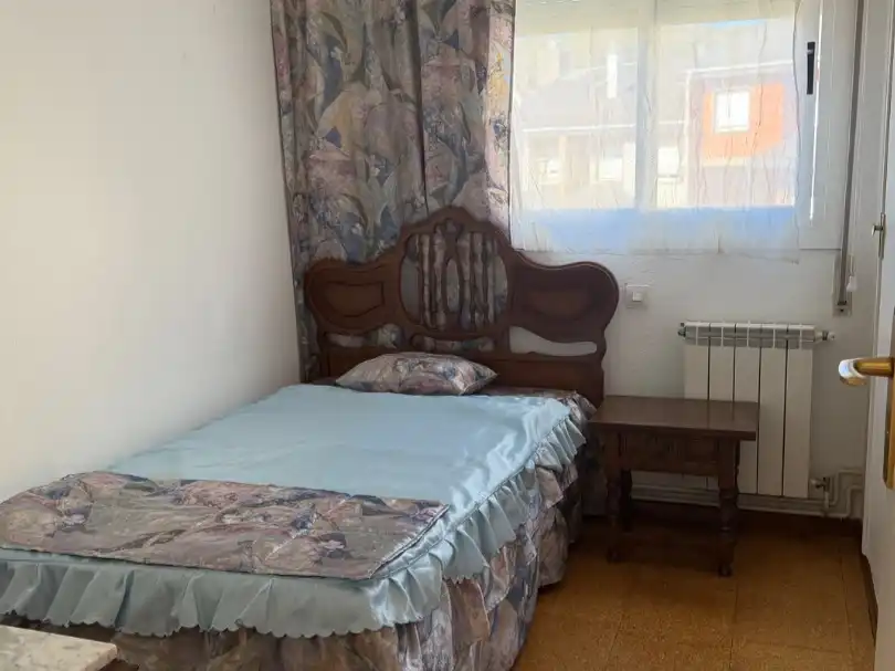 Habitación de Piso de alquiler en Viana do Bolo, Ourense
