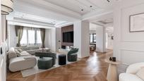Living room of Flat for sale in  Madrid Capital  with Air Conditioner, Heating and Storage room