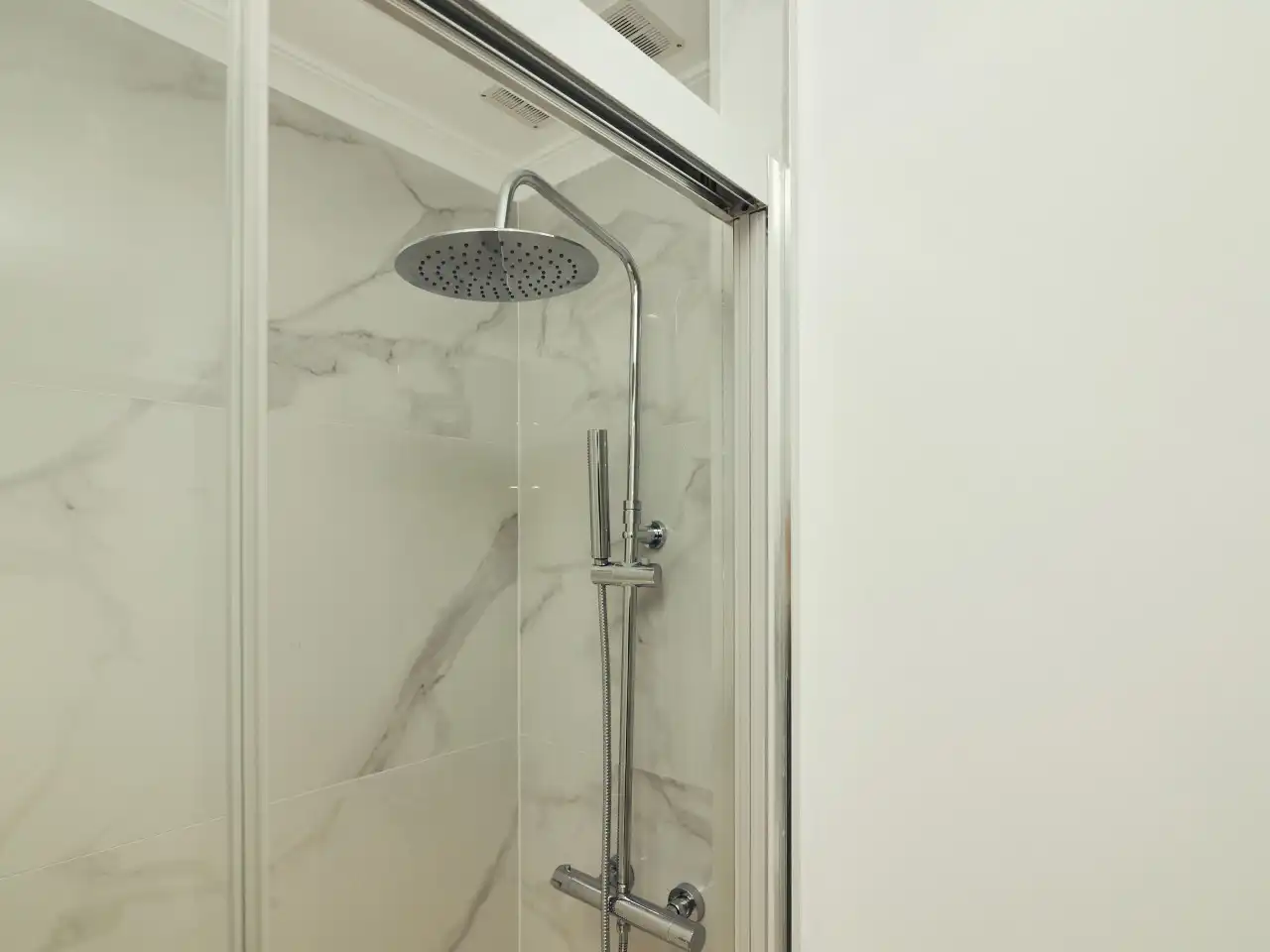 Baño de Apartamento en venta en Orihuela con Aire acondicionado, Calefacción y Terraza
