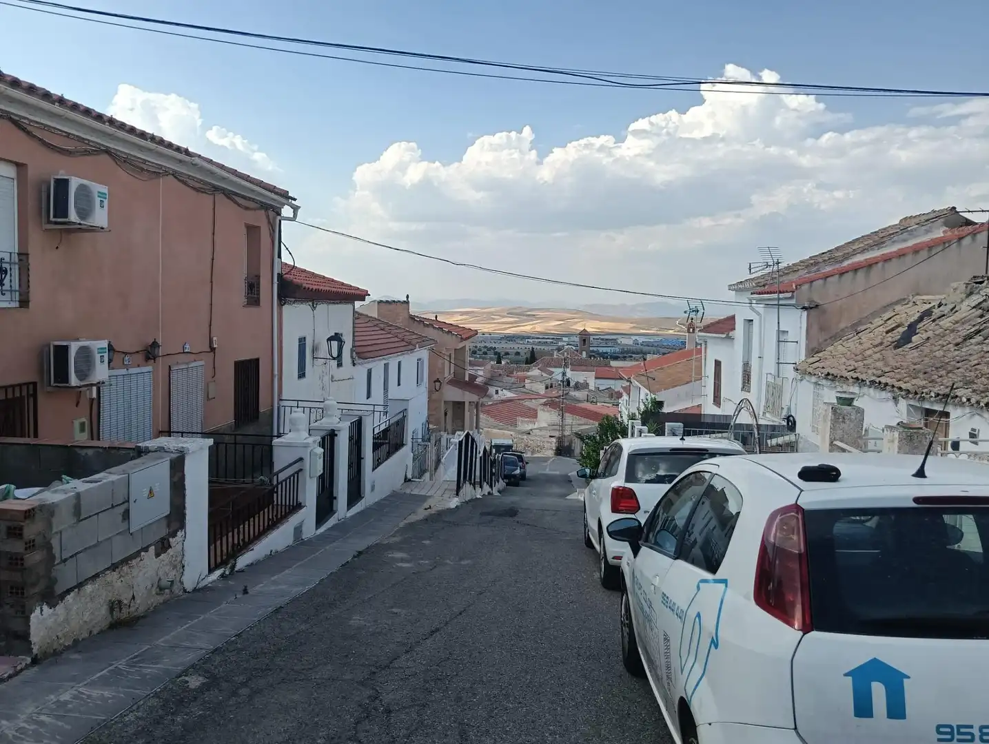 Vista exterior de Casa adosada en venta en Escúzar