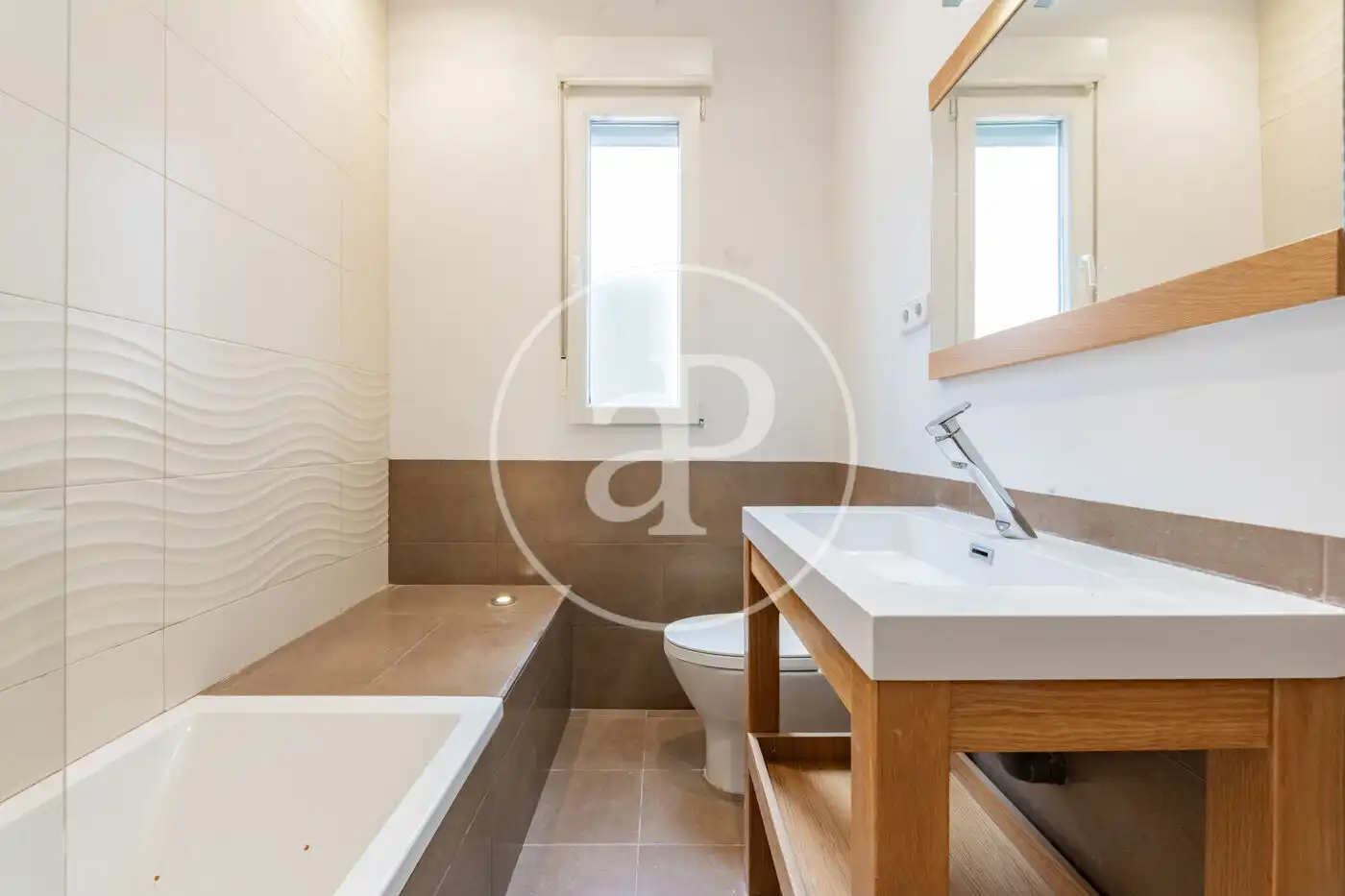 Baño de Ático en venta en Madrid con Aire acondicionado, Calefacción y Terraza
