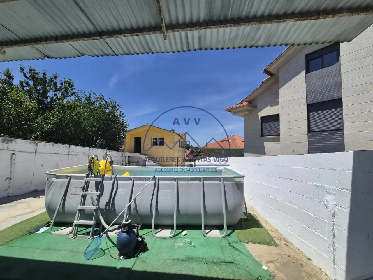 Piscina de Casa o chalet en venta en Vigo  con Calefacción, Jardín privado y Terraza