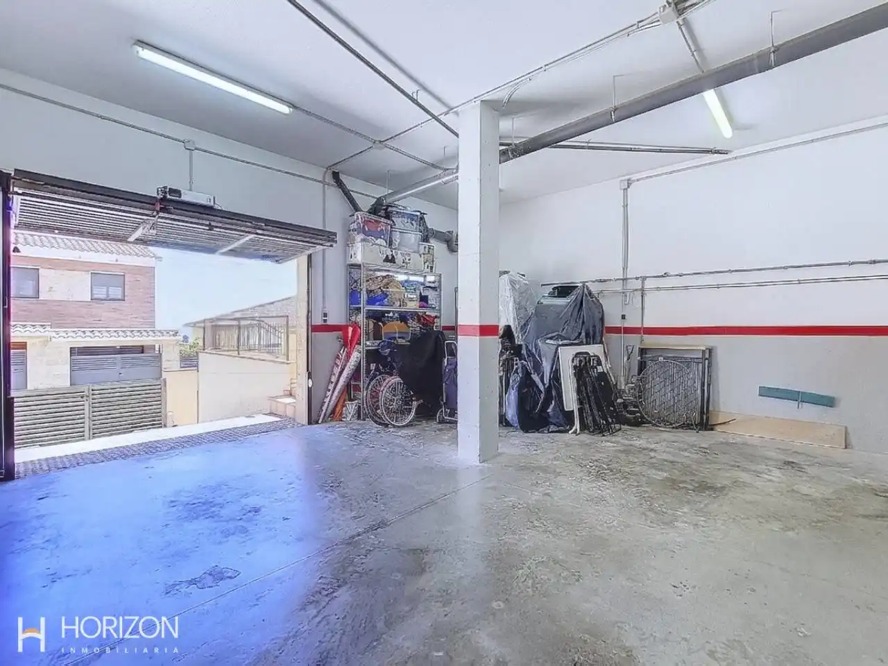 Parking de Casa adosada en venta en Calafell con Aire acondicionado, Calefacción y Jardín privado