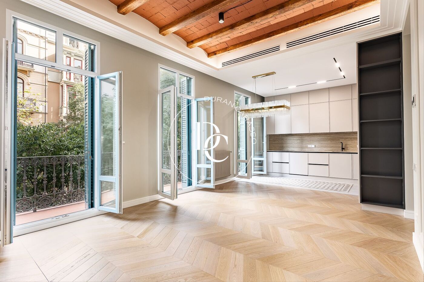 Flat for sale in  Barcelona Capital  with Air Conditioner, Heating and Terrace