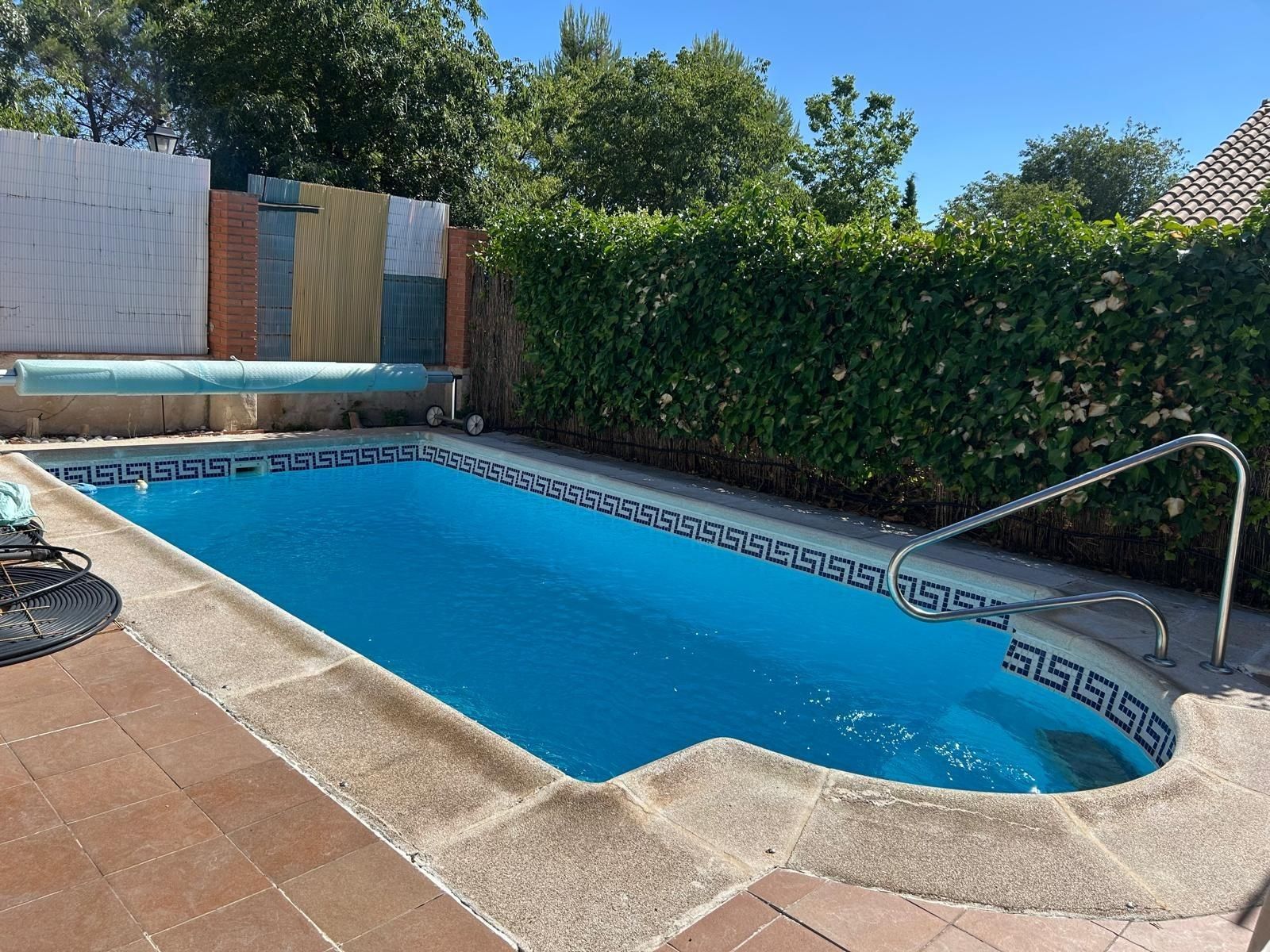 Piscina de Casa adosada en venda en Pioz amb Aire condicionat i Calefacció