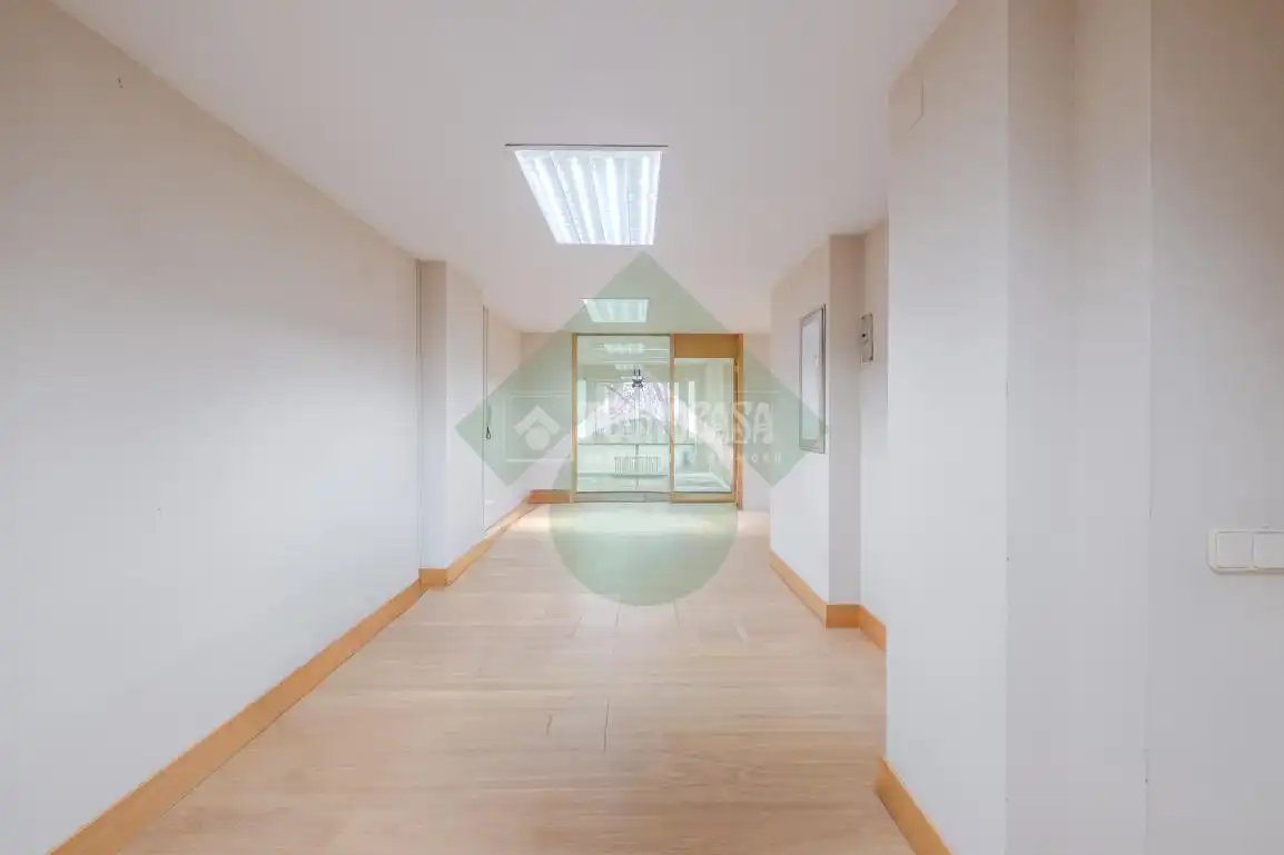 Büro zur Miete in Madrid mit Klimaanlage und Heizung