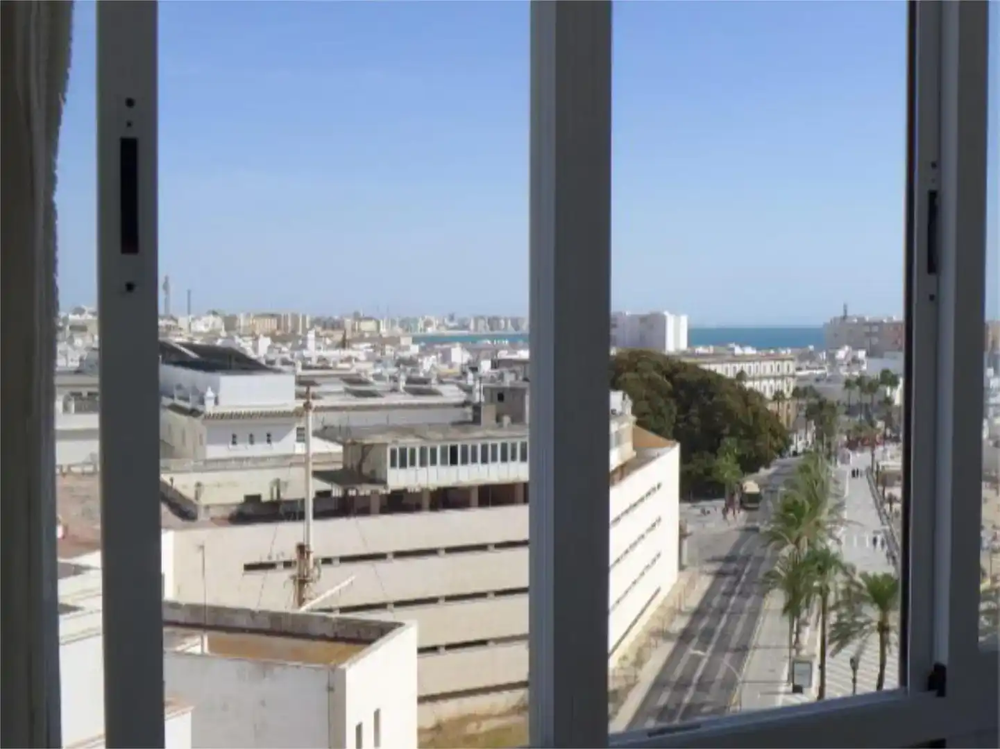Vista exterior de Pis en venda en La Caleta - La Viña