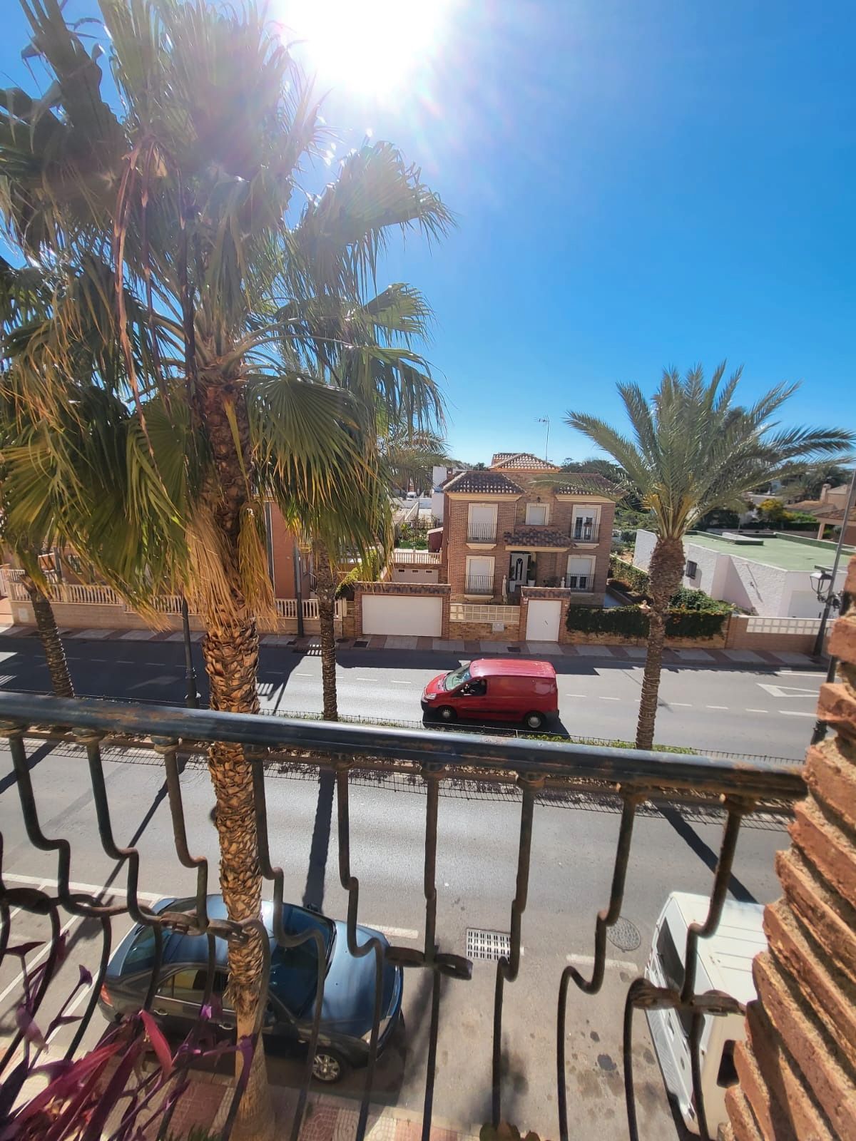 Vista exterior de Apartament en venda en Roquetas de Mar amb Aire condicionat i Balcó
