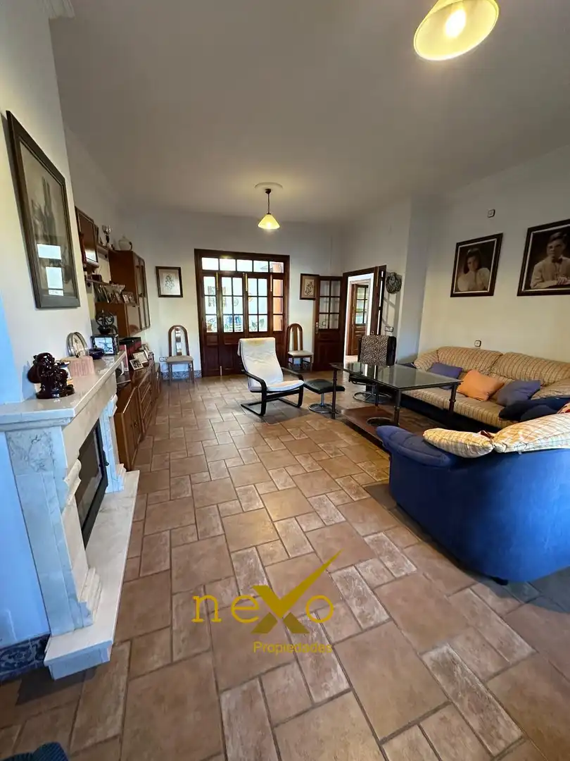 Sala de estar de Casa o chalet en venta en Carmona con Jardín privado y Piscina