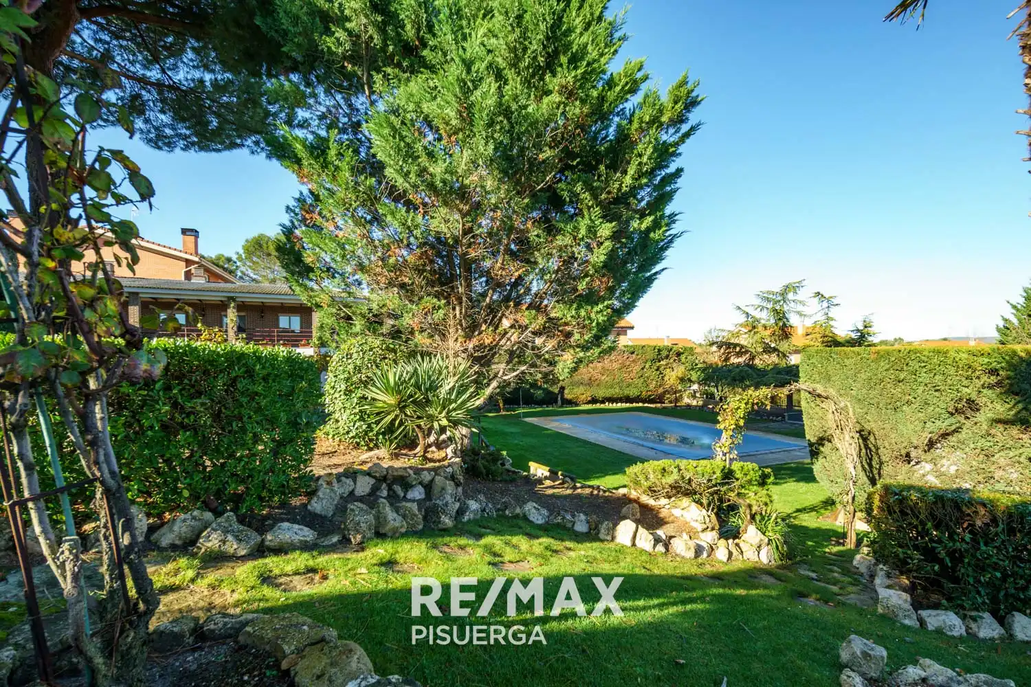 Jardí de Casa o xalet en venda en Tudela de Duero amb Calefacció, Jardí privat i Terrassa