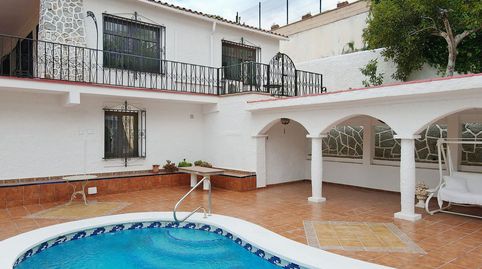 Villa Tradicional con Encanto y Vistas Panorámicas en Coín: Su Refugio de Paz en Caballo Blanco
