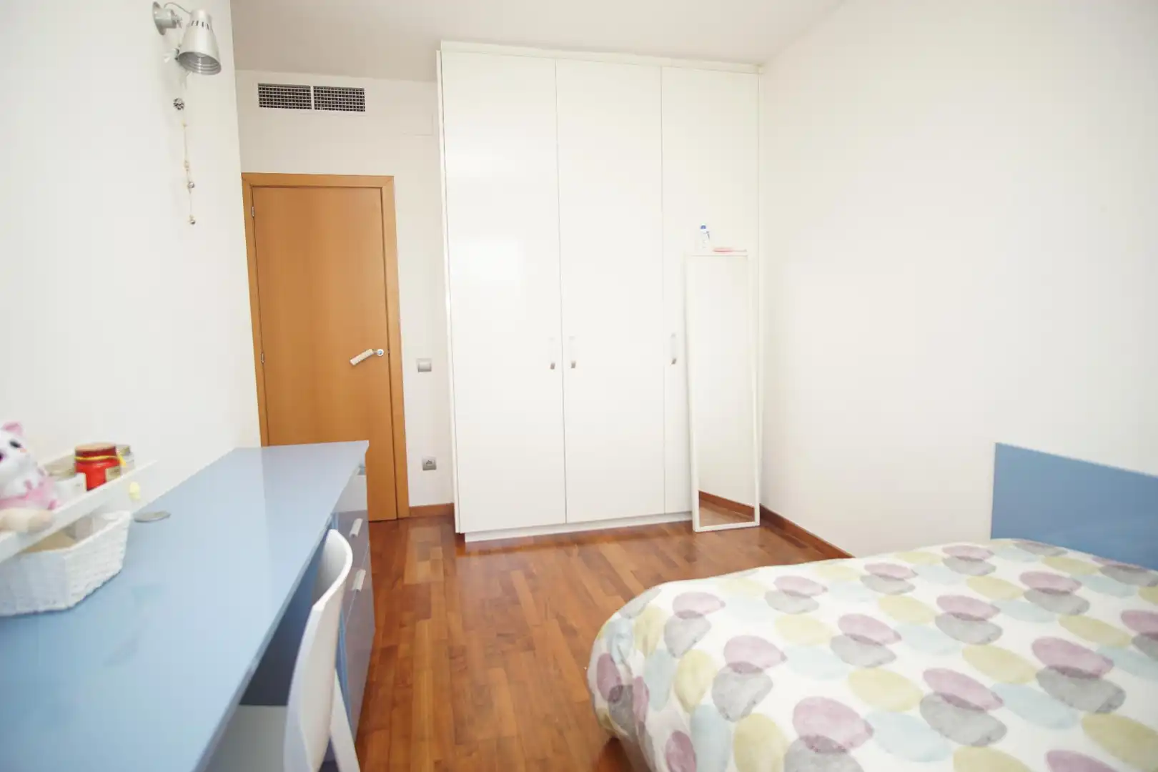 Habitación de Casa o chalet en venta en Barcelona con Aire acondicionado, Parquet y Terraza