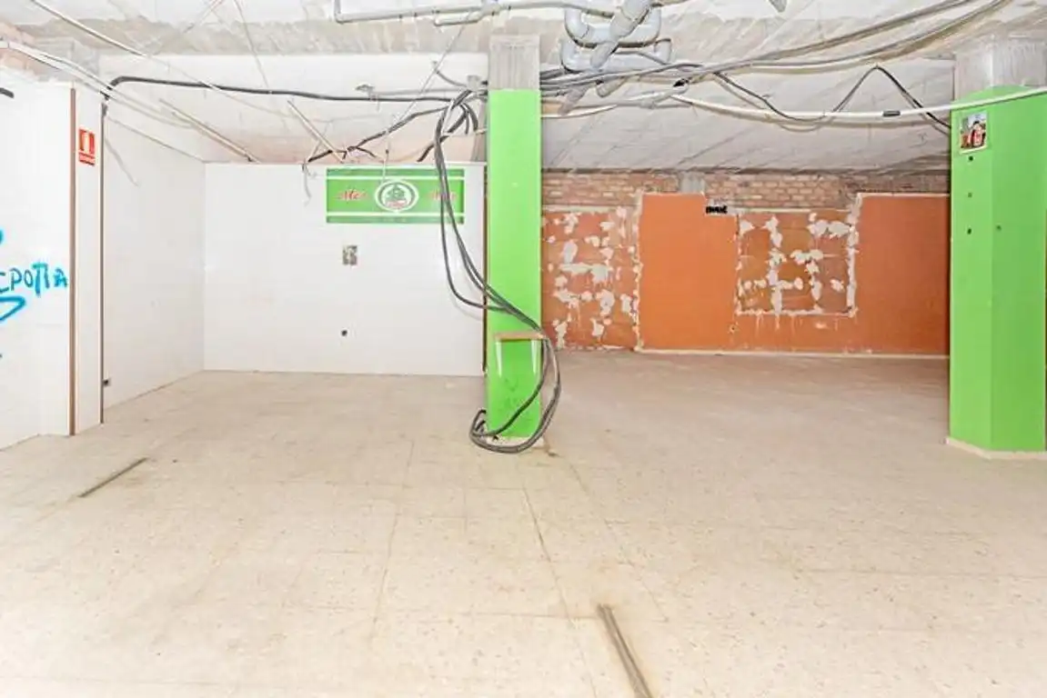 Edificio en venta en Sevilla con Alarma