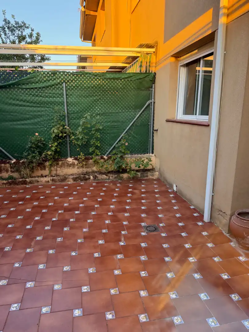 Casa adosada en venta en Calle Castillo de Rena, Avenida Elvas