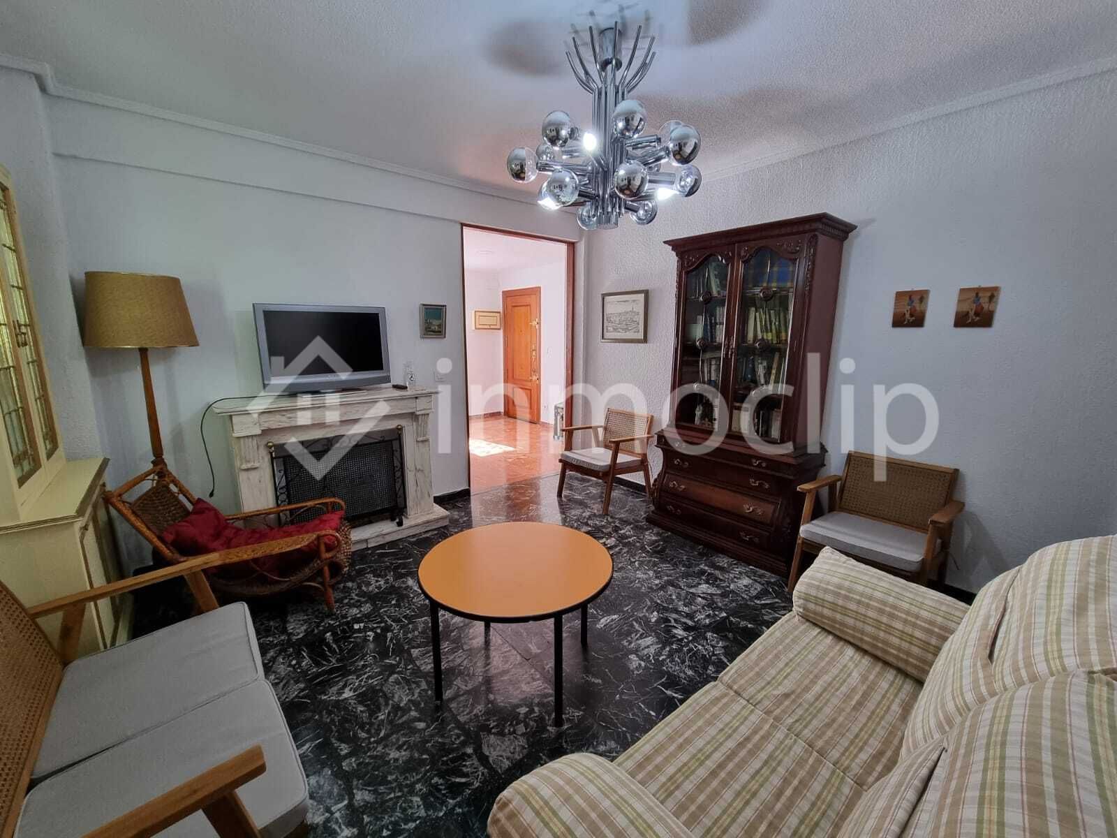 Sala de estar de Ático de alquiler en Salamanca Capital con Calefacción y Amueblado