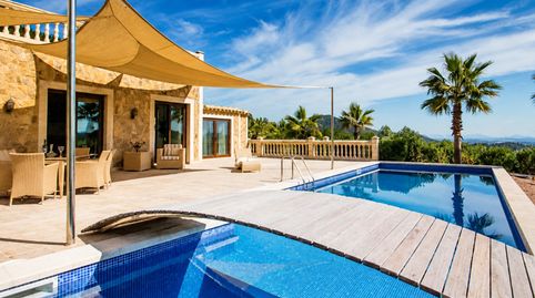 Exclusiva propiedad de piedra natural con casa de invitados, piscina y espectaculares vistas panorámicas cerca de Alaró Alaró, Mal