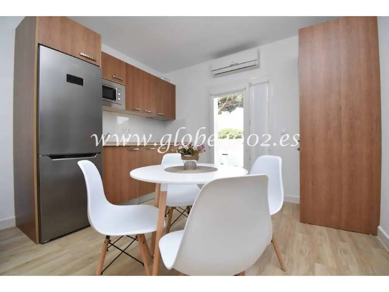 Apartment with pool to rent in La Barrosa, imagen 5