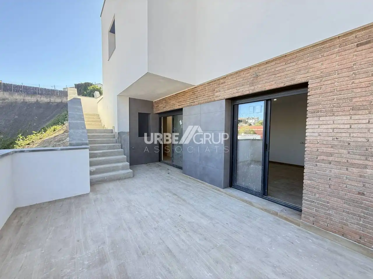Vista exterior de Casa o chalet en venta en Terrassa con Aire acondicionado, Calefacción y Alarma