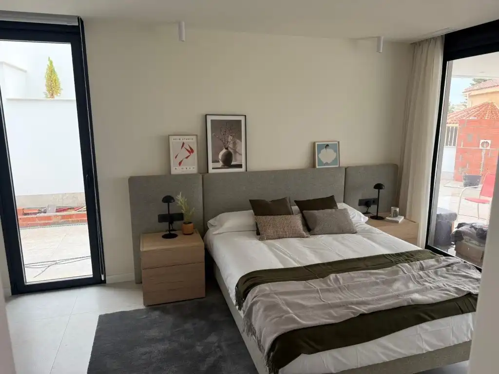 Dormitori de Casa o xalet en venda en Rojales amb Jardí privat, Piscina i Moblat