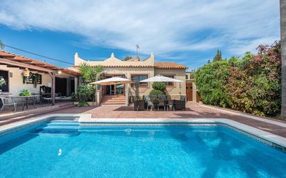 Swimming pool of House or chalet for sale in Marbella  with Air Conditioner, Heating and Private garden