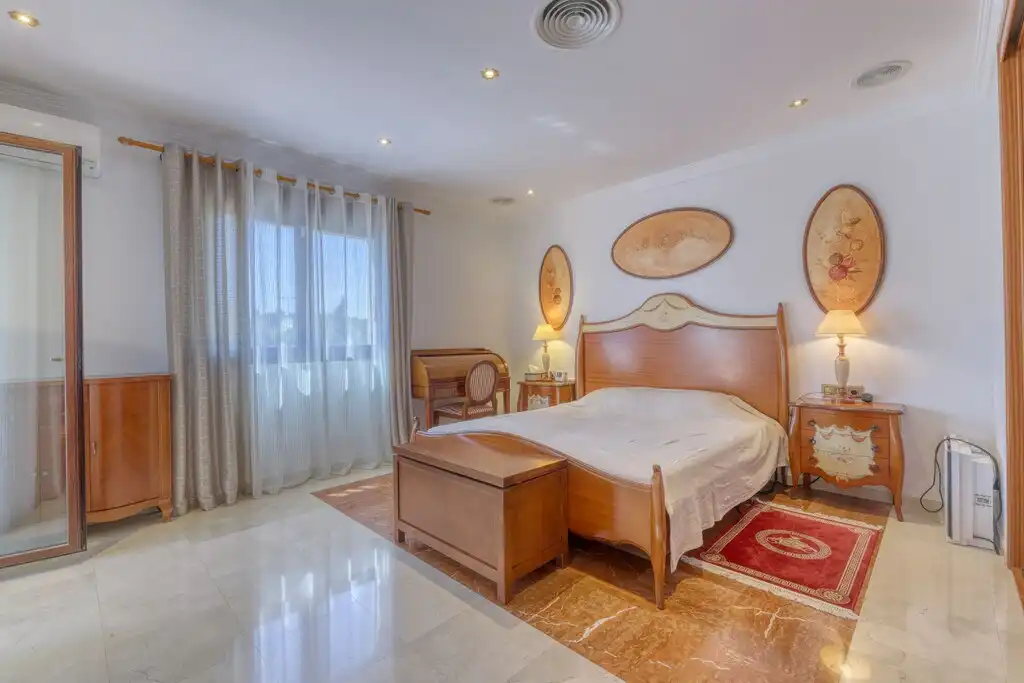 Habitación de Casa o chalet en venta en Calvià con Aire acondicionado, Calefacción y Jardín privado