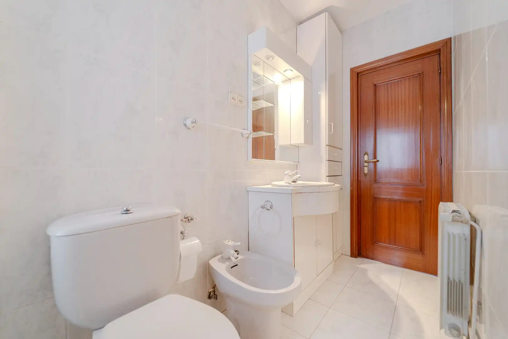 Baño de Piso en venta en Madrid con Calefacción, Jardín privado y Internet