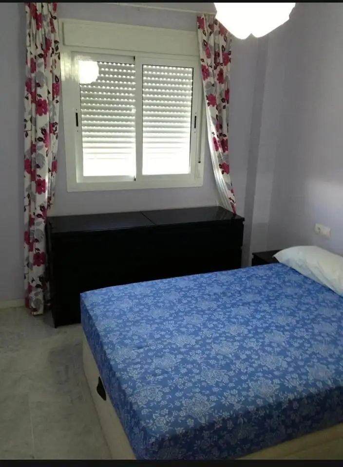 Habitación de Piso en venta en Dos Hermanas con Aire acondicionado, Amueblado y Balcón