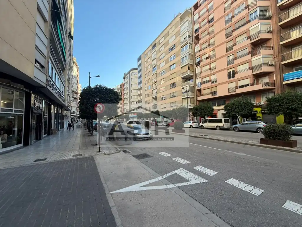 Gewerbefläche zur Miete in Avenida Sants Patrons, imagen 8