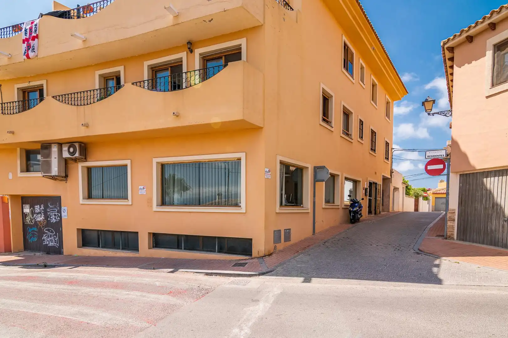 Business premises for sale in Pueblo - Urbanizaciones