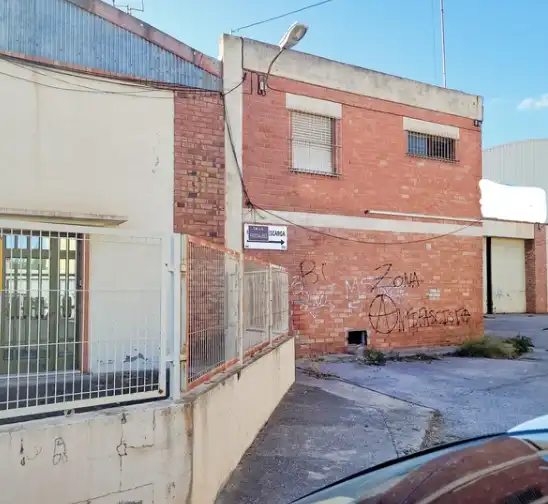 Nave industrielle à vendre à Carrer Ribesalbes 52