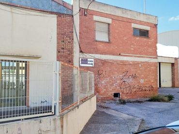 Industrial building for sale in Carrer Ribesalbes 52