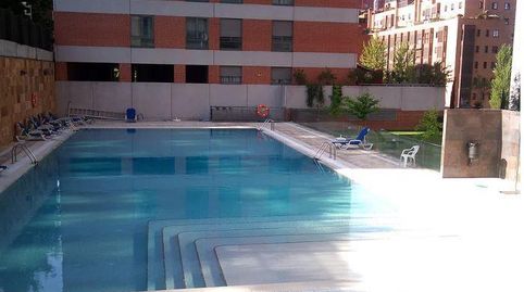 Photo 2 of Flat for rent in Rafael Bergamin, San Juan Bautista, Madrid Capital