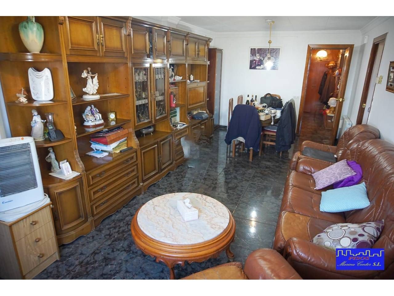 Living room of Flat for sale in L'Hospitalet de Llobregat  with Furnished and Balcony