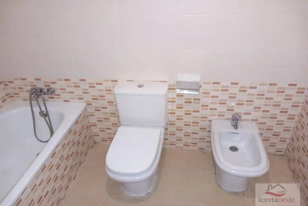 Study for sale in Espiritu Santo, Barrio del Centro