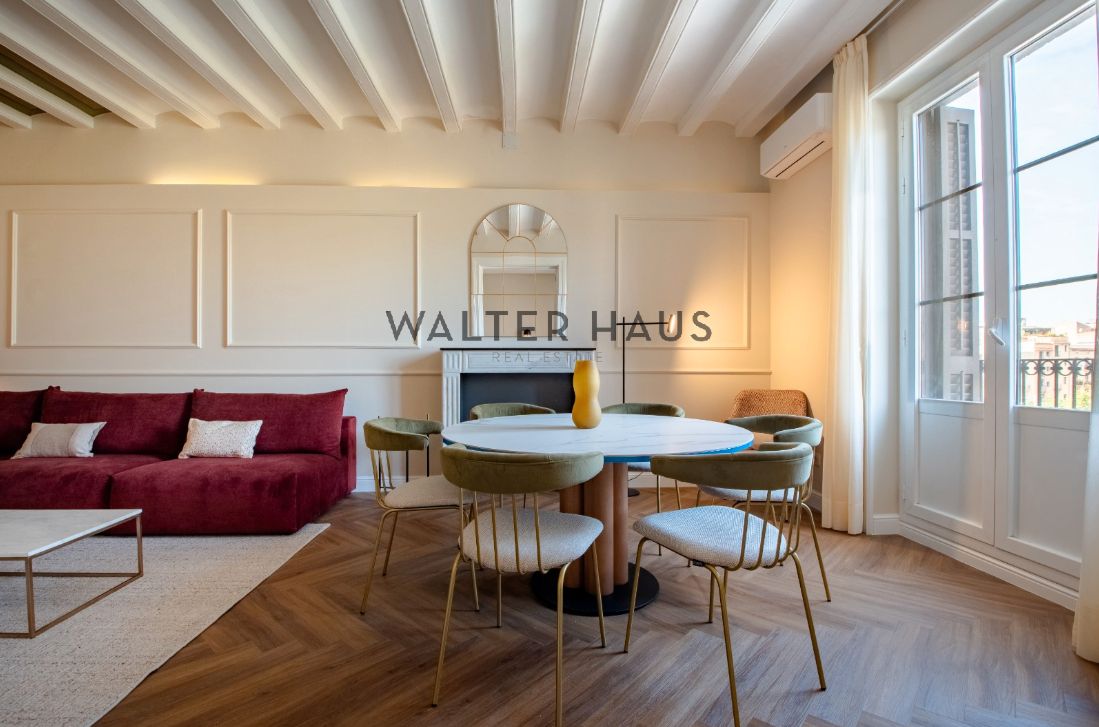 Dining room of Flat for sale in  Barcelona Capital  with Air Conditioner, Heating and Parquet flooring