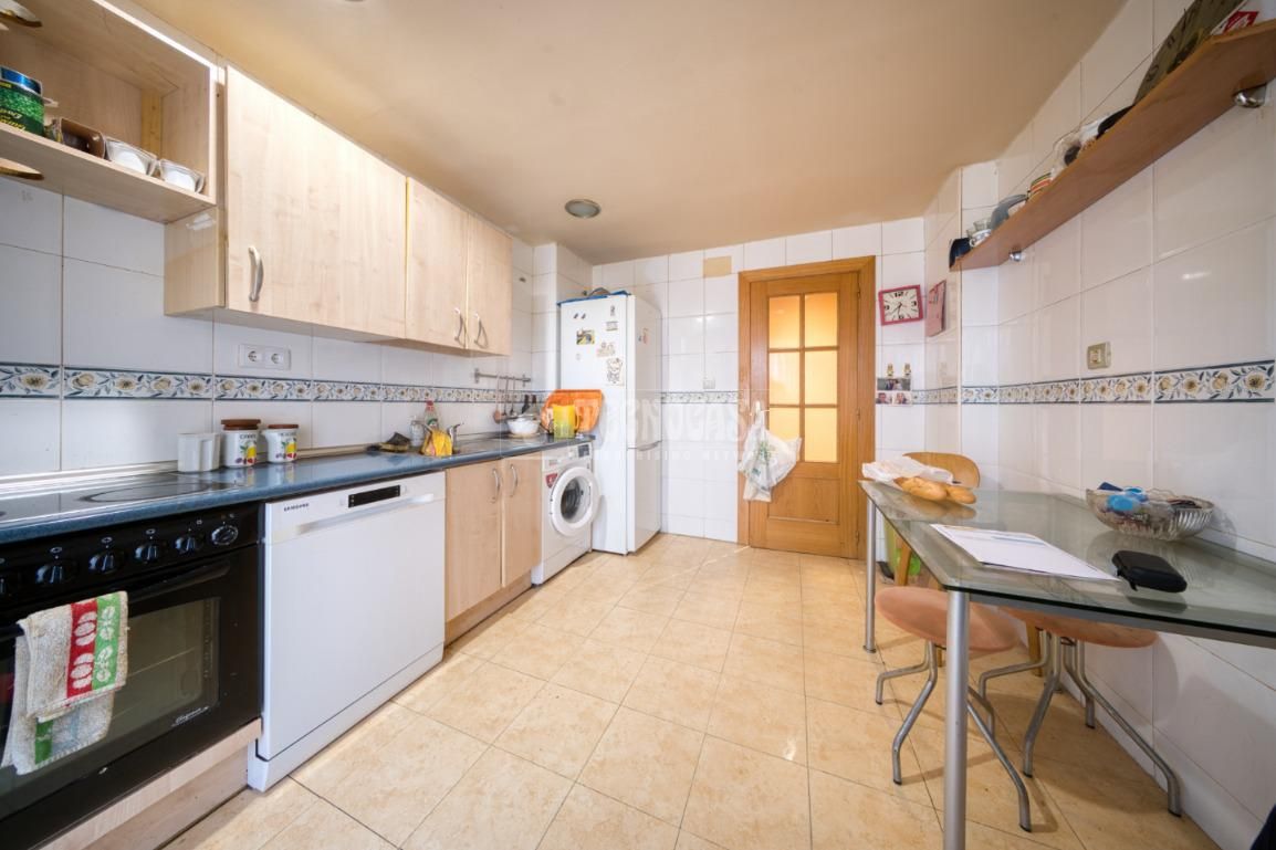Kitchen of Flat for sale in Valladolid Capital  with Air Conditioner and Terrace