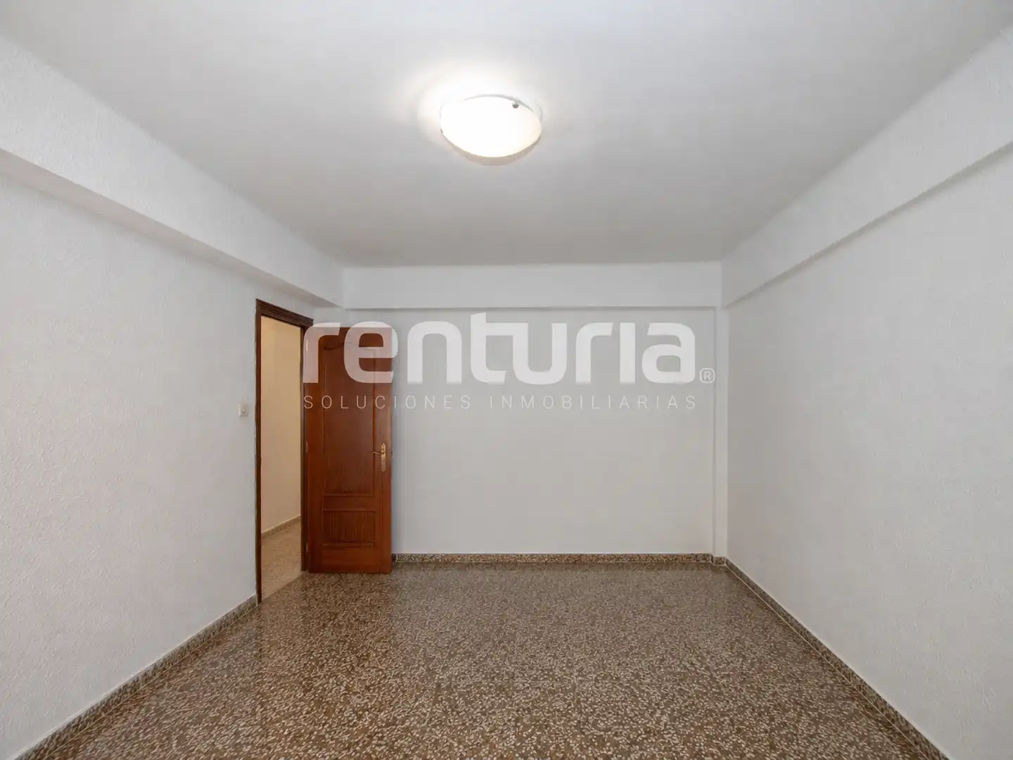 Habitación de Piso en venta en Valencia con Terraza, Trastero y Horno