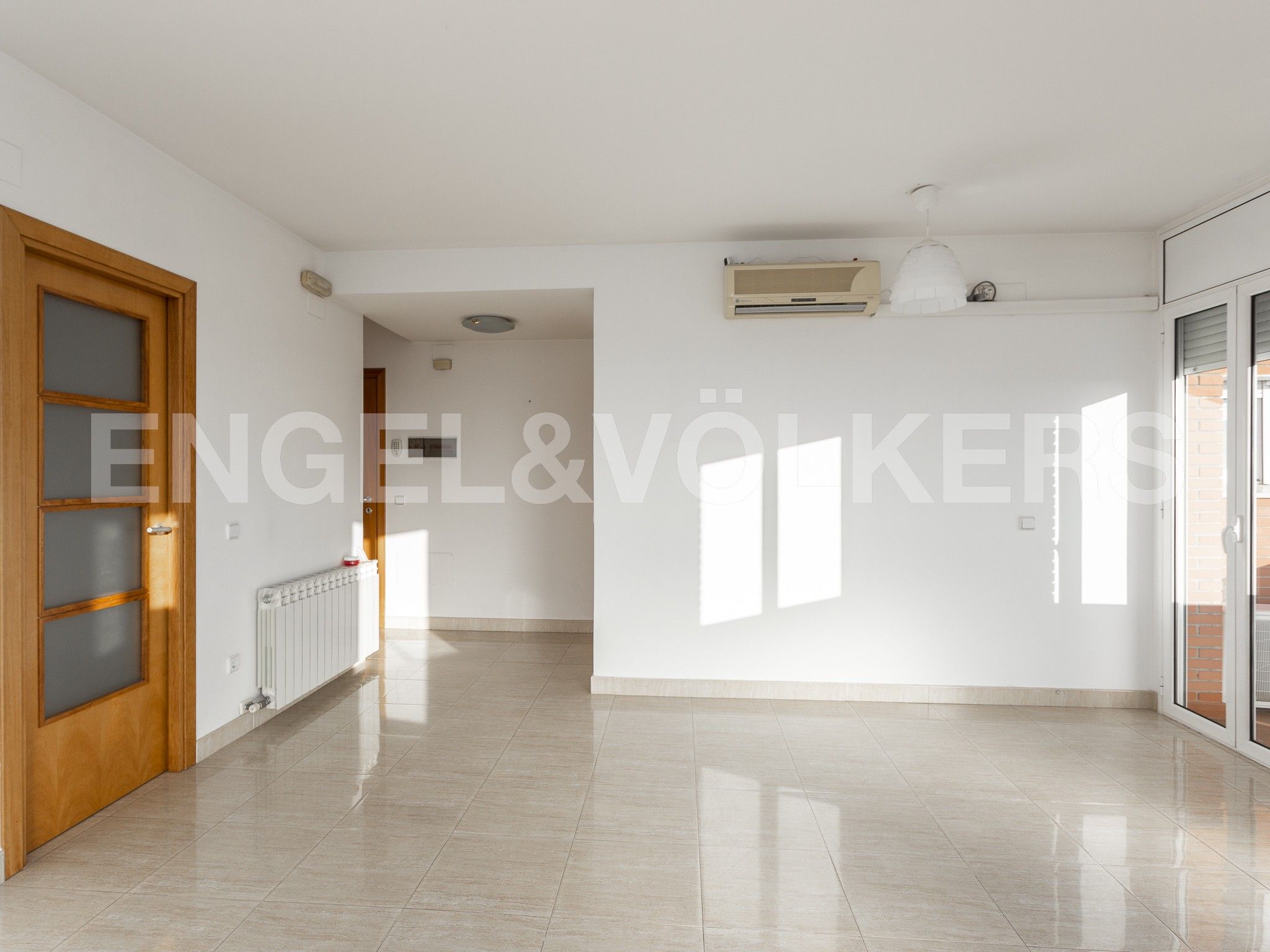 Living room of Attic for sale in Cubelles  with Air Conditioner, Heating and Private garden