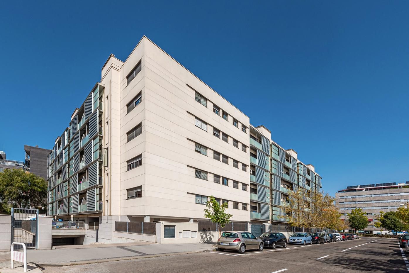 Vista exterior de Piso de alquiler en  Madrid Capital con Parquet y Trastero